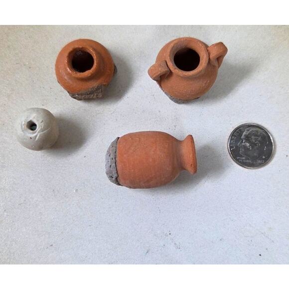 Mini Terracotta Clay Pots + a bead Pottery. - Picture 3 of 6